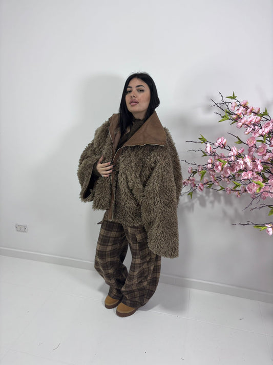 Giubbino Montone Oversize Marrone con Pelliccia Sintetica (taglia unica)